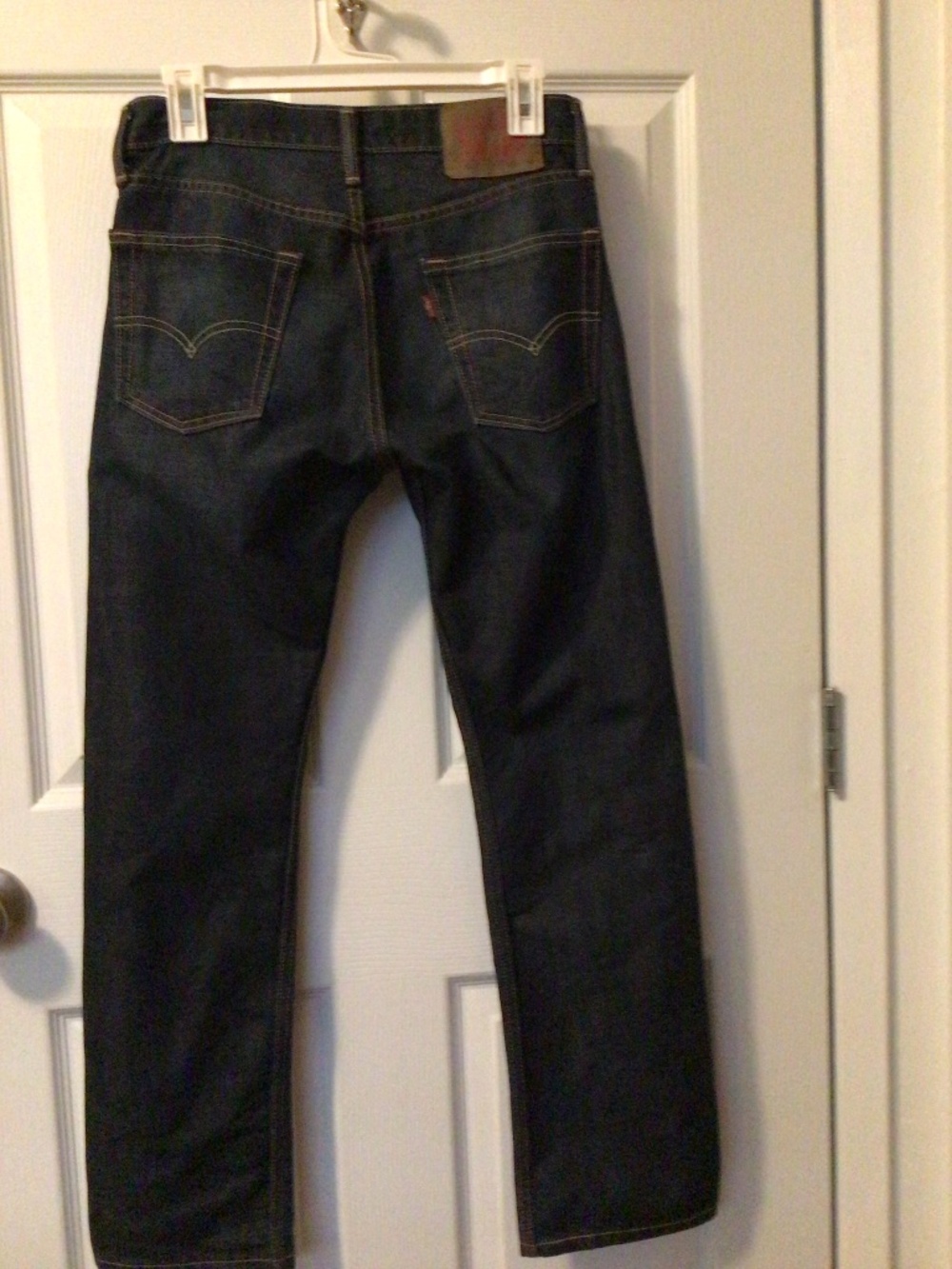 Levi’s 513 dark wash 29 x 30